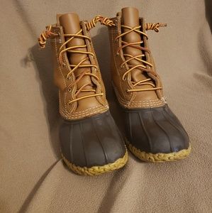 L.l bean boots 8 inch winter or rain boot
